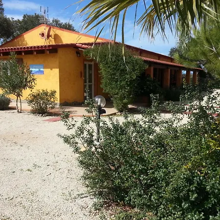 La Barca In Secca Kır Evi